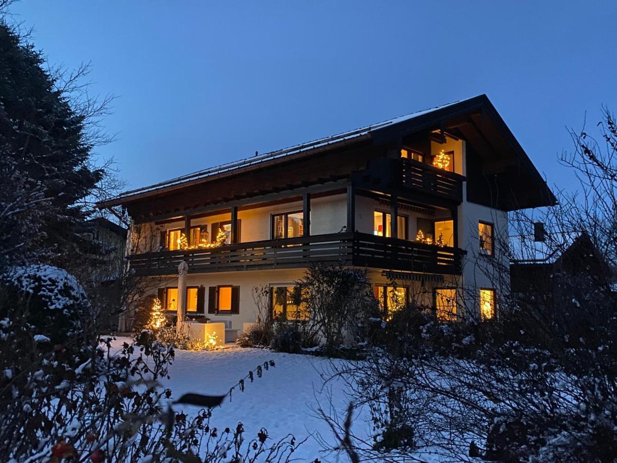Charmantes Garten-Apartment: Erholung Im Chiemgau Unterwoessen Exterior photo